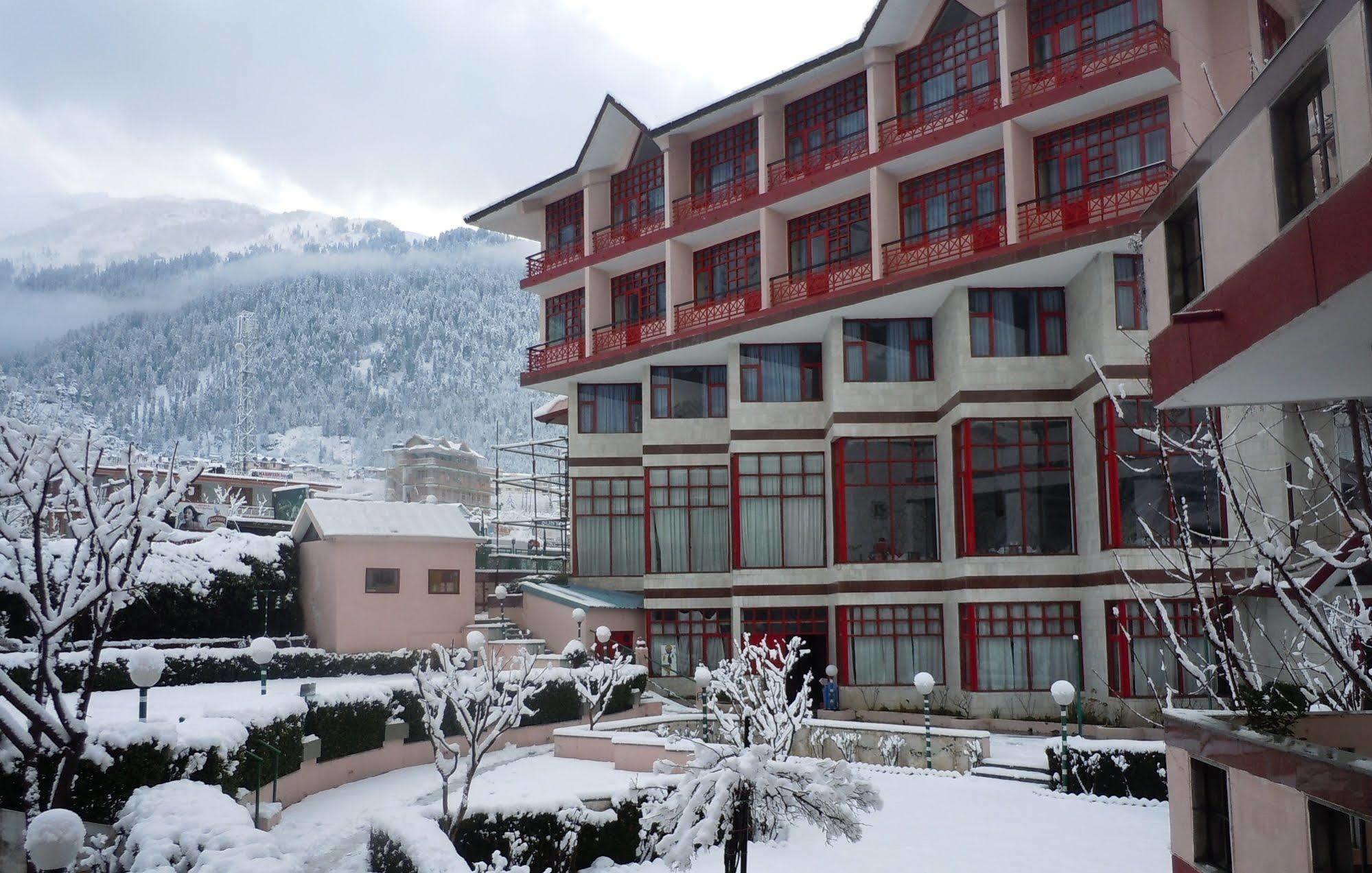 Готель Sterling Manali Екстер'єр фото